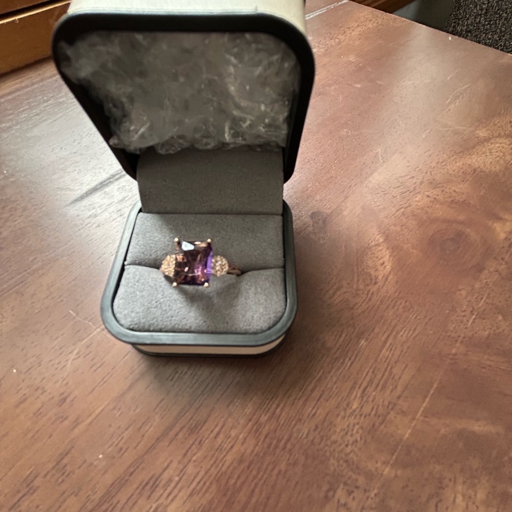 Rose gold ring